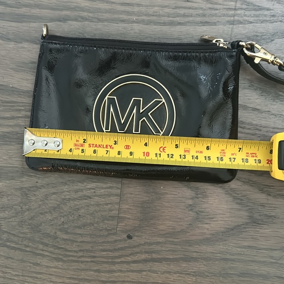 Michael Kors Clutch - Picture 4 of 5